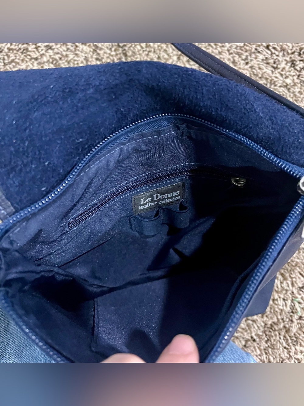 Le Donne Leather Flap-Over Bag Crossbody Bag Navy Casual - Picture 3 of 5